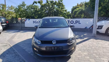 VOLKSWAGEN Polo