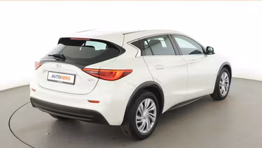 INFINITI Q30