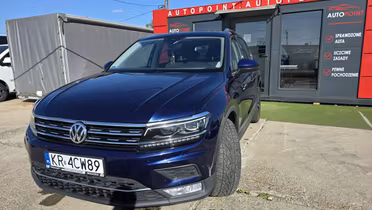 VOLKSWAGEN Tiguan