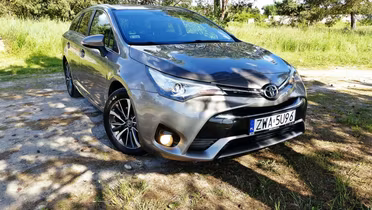 TOYOTA Avensis