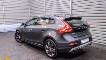 VOLVO V40 Cross Country