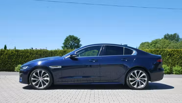 JAGUAR XE