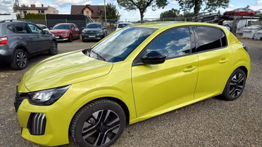 PEUGEOT 208