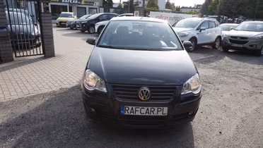 VOLKSWAGEN Polo