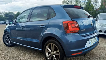 VOLKSWAGEN Polo