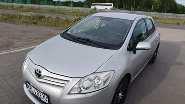 TOYOTA Auris