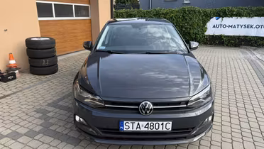 VOLKSWAGEN Polo