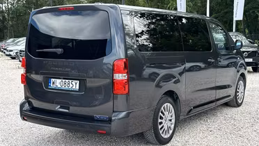 PEUGEOT Traveller
