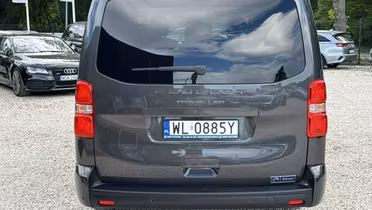 PEUGEOT Traveller
