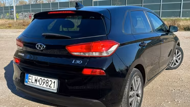 HYUNDAI i30