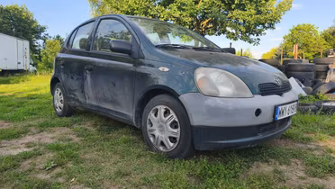 TOYOTA Yaris