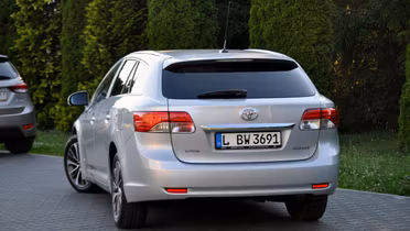 TOYOTA Avensis