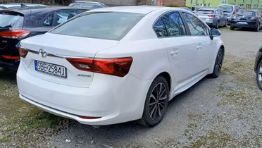 TOYOTA Avensis