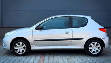 PEUGEOT 206+