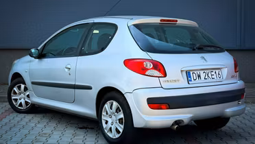PEUGEOT 206+