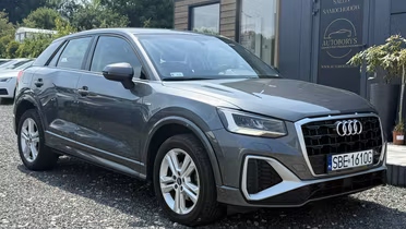 AUDI Q2