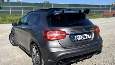 MERCEDES-BENZ GLA