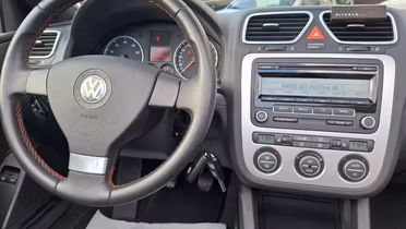 VOLKSWAGEN Eos