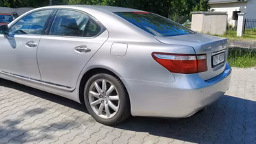 LEXUS LS