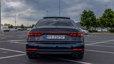 AUDI S8