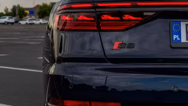 AUDI S8