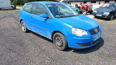 VOLKSWAGEN Polo