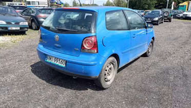 VOLKSWAGEN Polo