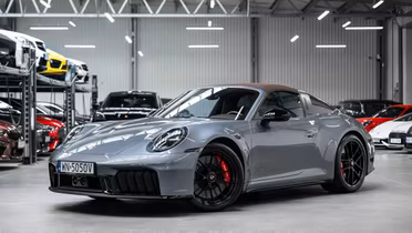 PORSCHE 911