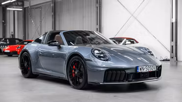 PORSCHE 911