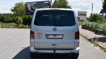 VOLKSWAGEN Multivan
