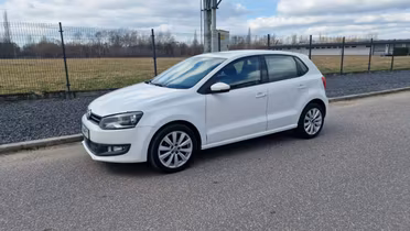 VOLKSWAGEN Polo