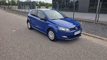VOLKSWAGEN Polo