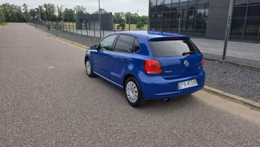 VOLKSWAGEN Polo