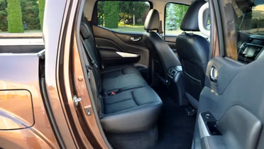 NISSAN Navara