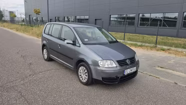 VOLKSWAGEN Touran