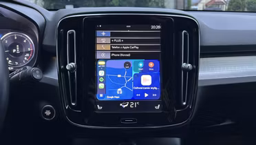 VOLVO XC40