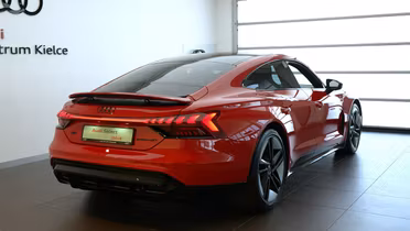 AUDI RS e-tron