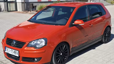 VOLKSWAGEN Polo