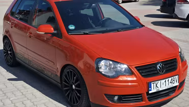 VOLKSWAGEN Polo