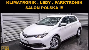 TOYOTA Auris