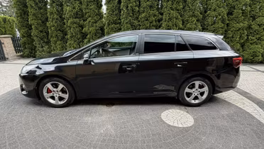 TOYOTA Avensis
