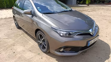 TOYOTA Auris