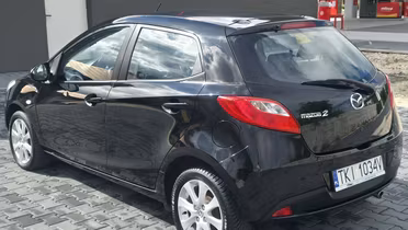 MAZDA 2