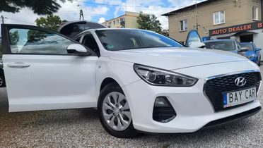 HYUNDAI i30