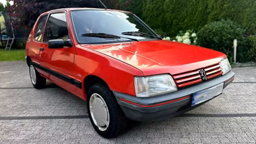 PEUGEOT 205