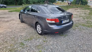 TOYOTA Avensis