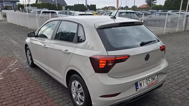 VOLKSWAGEN Polo