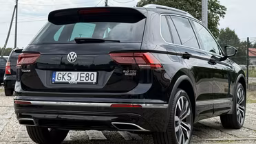 VOLKSWAGEN Tiguan
