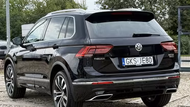 VOLKSWAGEN Tiguan