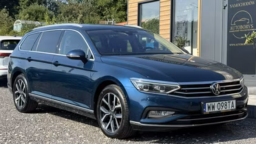 VOLKSWAGEN Passat